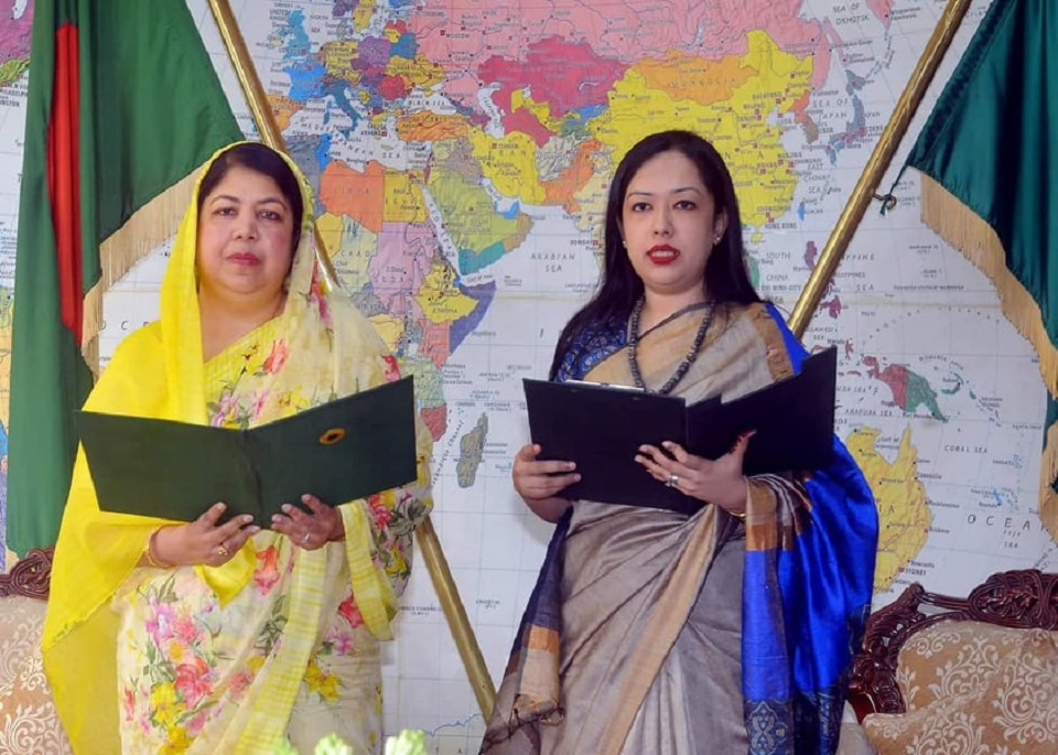 শপথ নিয়েছেন বিএনপির ব্যারিস্টার রুমিন ফারহানা