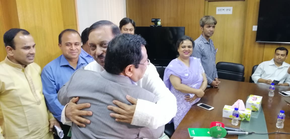 দীর্ঘ ছুটি শেষে কর্মচঞ্চল সচিবলায়