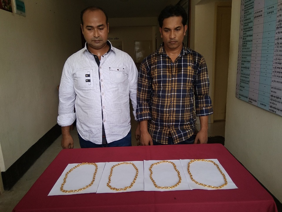 দর্শনায় ১০৫ ভরি স্বর্ণসহ আটক ২