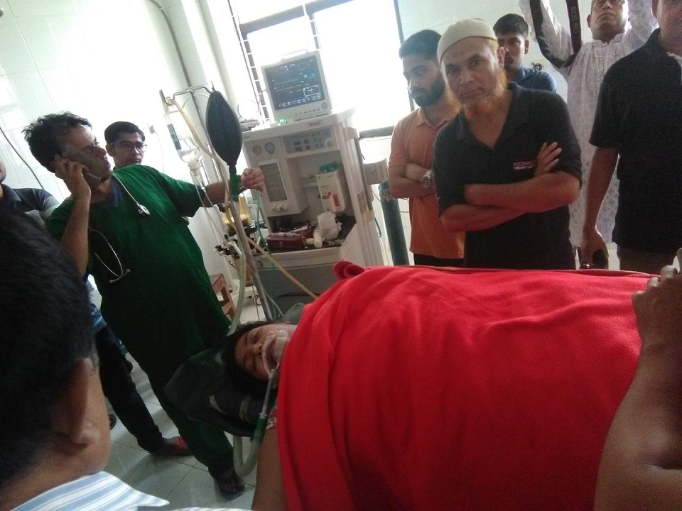 একমাসেও জ্ঞান ফিরেনি সেই বিশ্ববিদ্যালয় ছাত্রী মুন্নির