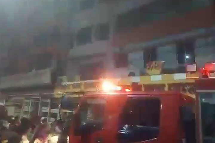 মগবাজারে হোটেলে আগুন