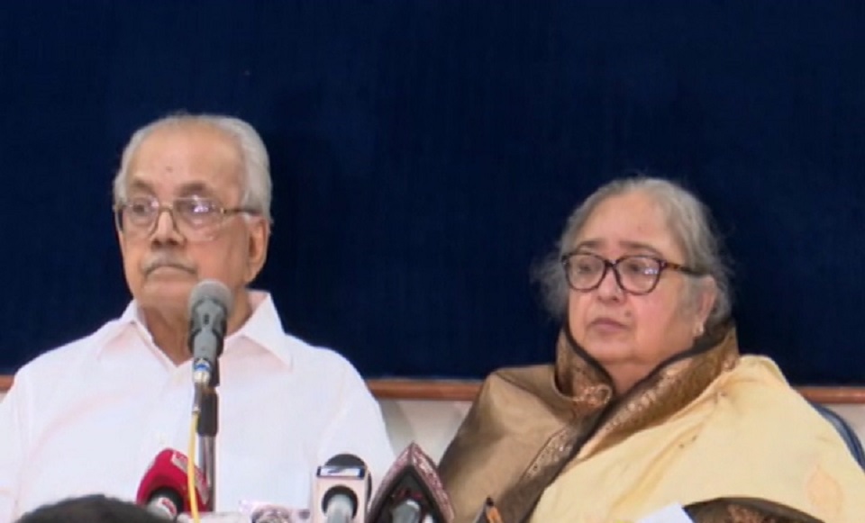 বইয়ের বিতর্কিত অংশের জন্য ক্ষমা চাইলেন এ কে খন্দকার