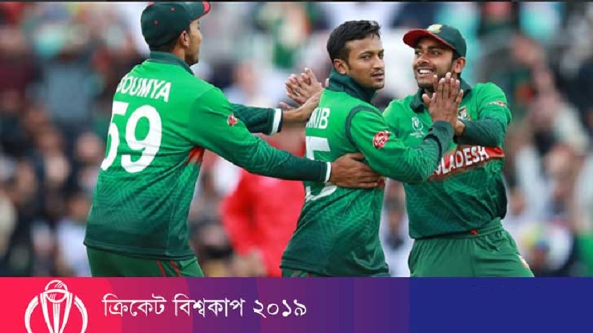 ৪২ এর মধ্যে ৩১টা ডট বল, ১০ রান দিয়ে ৪ উইকেট!