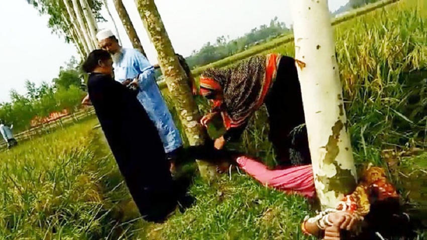 জমি নিয়ে বিরোধের জেরে অন্তঃসত্ত্বাকে গাছে বেঁধে নির্যাতন, অকাল গর্ভপাত!