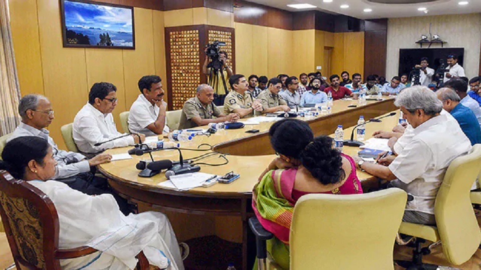 অবশেষে কর্মবিরতি প্রত্যাহার করলেন পশ্চিমবঙ্গের চিকিৎসকরা