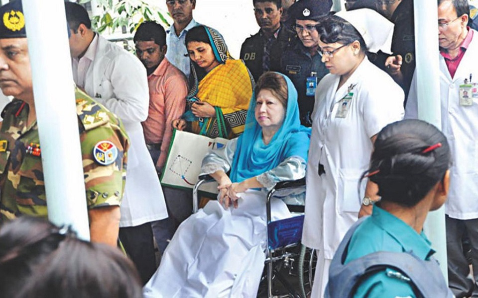 দুই মামলায় খালেদা জিয়ার ৬ মাসের জামিন