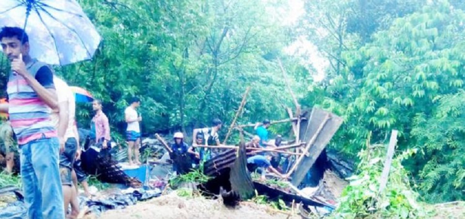 কাপ্তাইয়ে পাহাড় ধসে শিশুসহ ২ জনের মৃত্যু