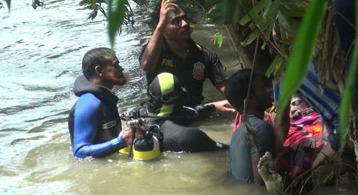 শাক তুলতে গিয়ে পানিতে ডুবে দুই গৃহবধূর মৃত্যু