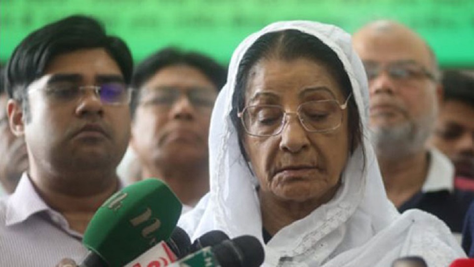 এরশাদের জন্য দোয়া চেয়েছেন রওশন