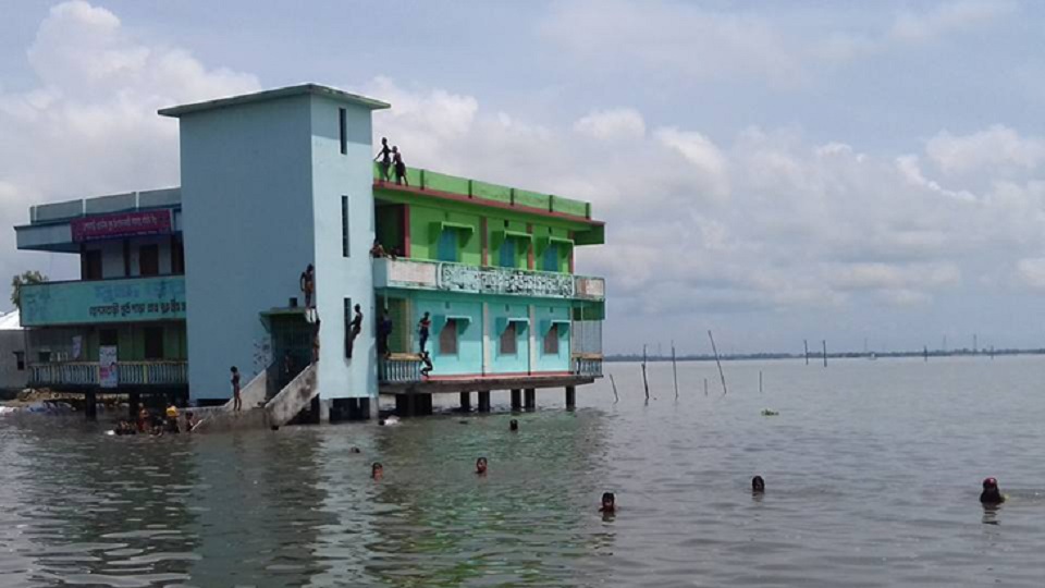বন্যাকবলিত এলাকার স্কুল-কলেজ খোলা রাখার নির্দেশ মাউশির