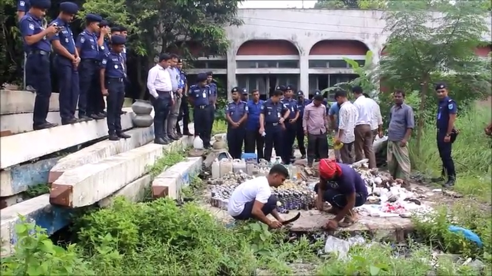 মুন্সীগঞ্জে বিপুল পরিমান মাদকদ্রব্য ধ্বংস