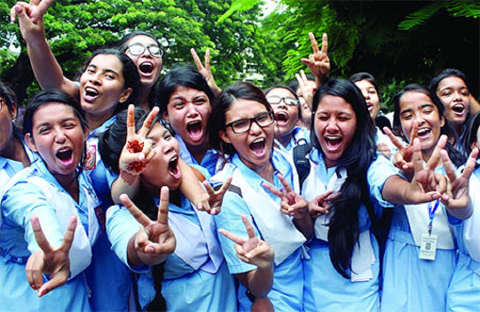 পাসের হার ও জিপিএ-৫ উভয়ই বেড়েছে