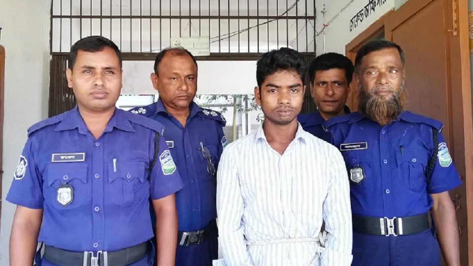 কোক খাইয়ে অচেতন করে একাধিকবার ধর্ষণ, কলেজ ছাত্রীর মৃত্যু