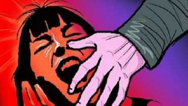 যৌতুকের জন্য গৃহবধুকে নির্যাতনের অভিযোগ