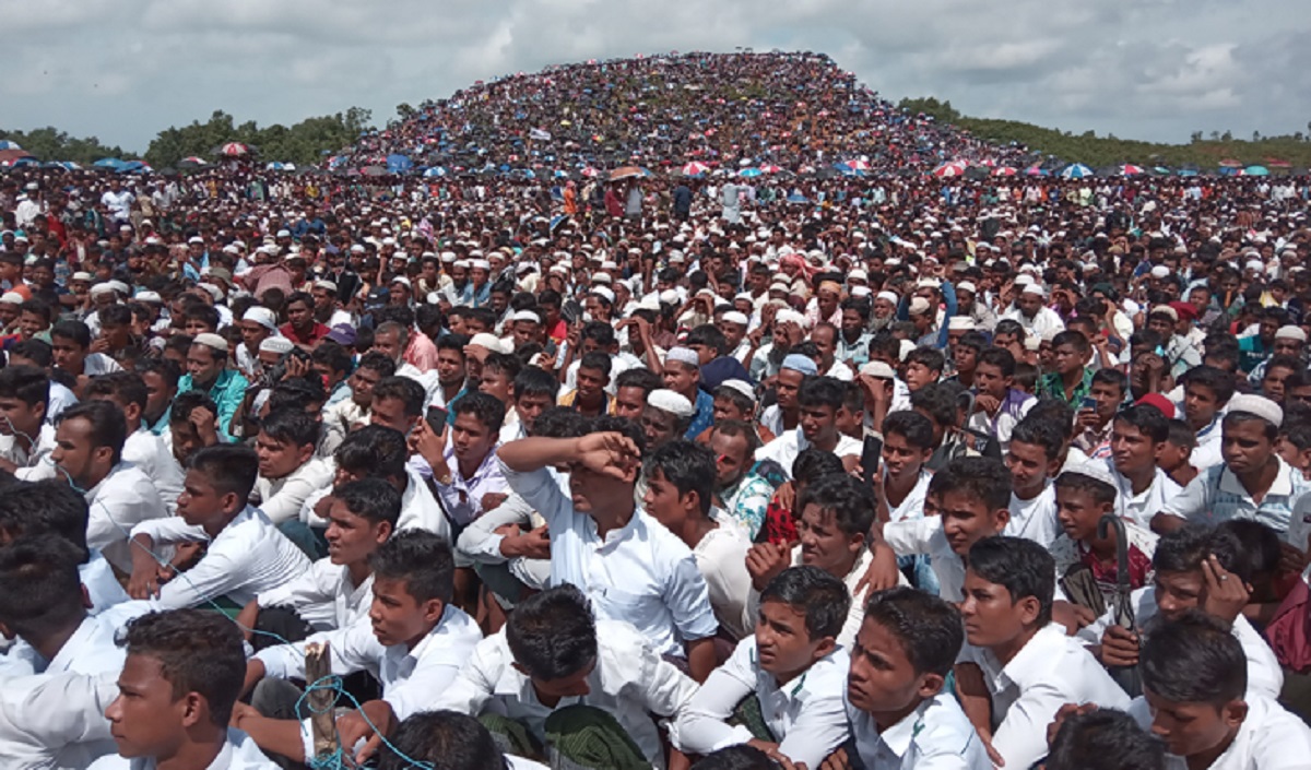 গণহত্যার বিচার দাবিতে কক্সবাজারে রোহিঙ্গাদের সমাবেশ