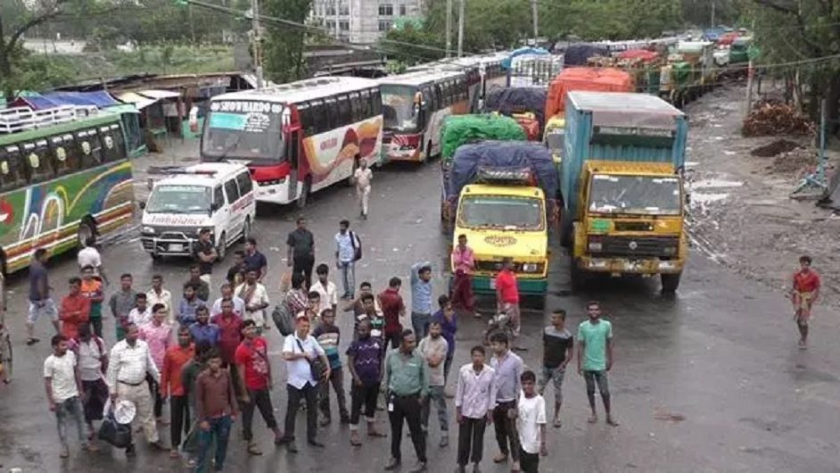 ফেরি চলাচলে বিলম্ব, যানবাহনের দীর্ঘ লাইন