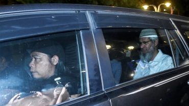 জাকির নায়েককে পুলিশের জিজ্ঞাসাবাদ