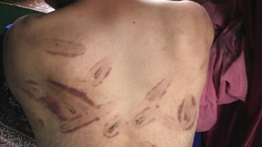 কাশ্মিরে তরুণদের ওপর নির্যাতন চালিয়েছে ভারতীয় সেনাবাহিনী