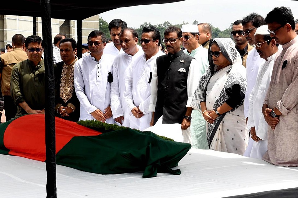 ফুলেল শ্রদ্ধায় চিরবিদায় দেয়া হলো মোজাফফর আহমদকে