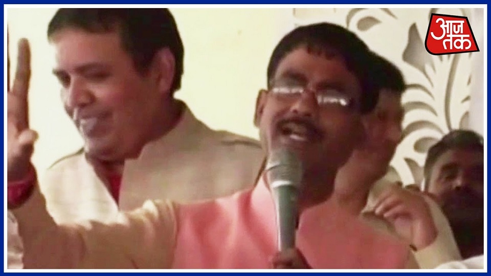 কাশ্মিরে যাও সুন্দরীদের বিয়ে করো, জমি কিনো; কর্মীদের প্রতি বিজেপি নেতা