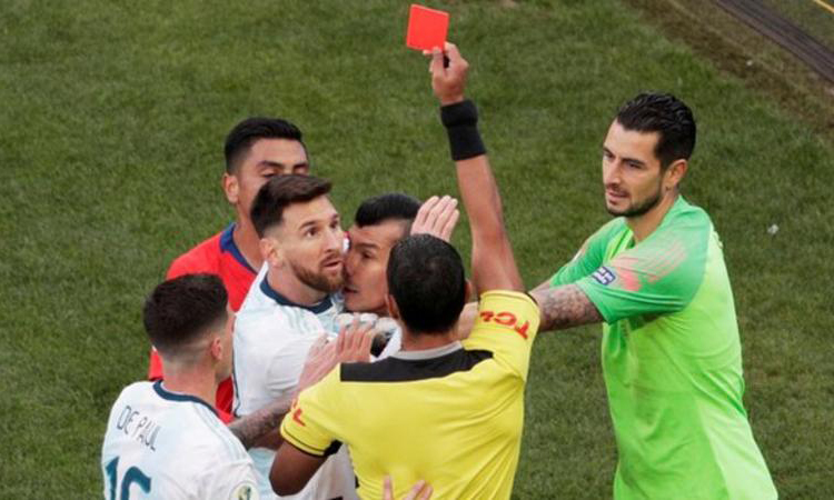 ৩ মাসের জন্য নিষিদ্ধ মেসি