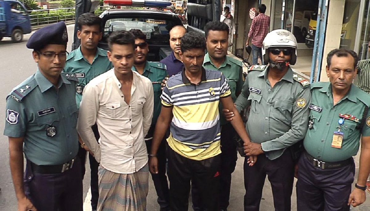 বরিশালে ২০ হাজার ইয়াবাসহ আটক ২