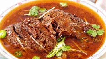 ঈদে হায়দ্রাবাদী খাসির মাংসে অতিথি আপ্যায়ন