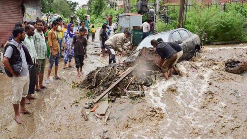 ভারতে তিন রাজ্যে বন্যা ও ভূমিধসে নিহত ৮৬