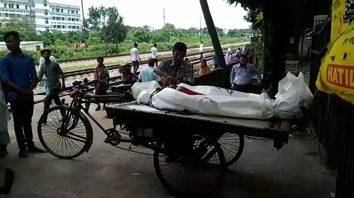 মাছ ব্যবসায়ীর ঝুলন্ত লাশ উদ্ধার