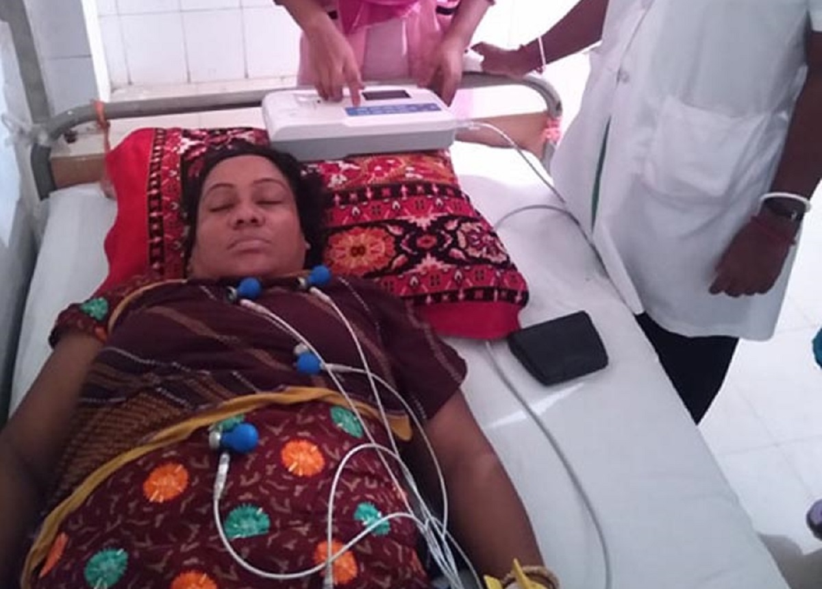 ফেরিতে স্কুলছাত্রের মৃত্যু: পুত্র শোকে তিতাসের মা হাসপাতালে