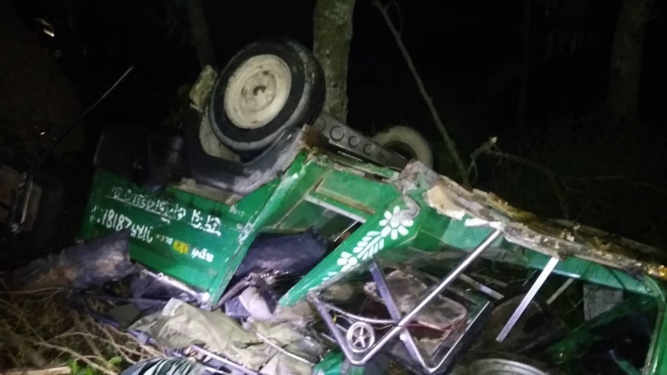 গোপালগঞ্জে সড়ক দুর্ঘটনায় নিহত ২