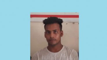 প্রেমের প্রস্তাবে রাজি না হওয়ায়   স্কুলছাত্রীকে ছুরিকাঘাত, বখাটেসহ মা গ্রেফতার