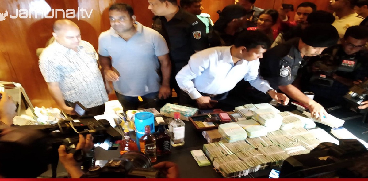 জি কে শামীমের অফিস থেকে যা উদ্ধার হলো