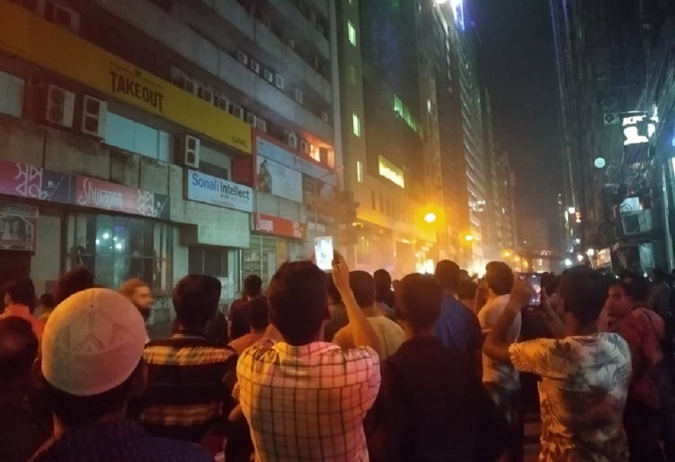 বনানীতে ফের আগুন, ঘণ্টাখানেক চেষ্টায় নিয়ন্ত্রণে