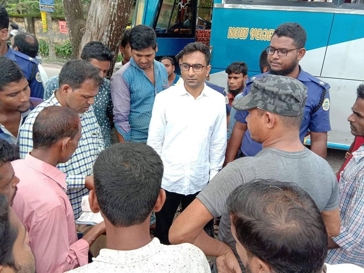 কুয়াকাটা রুটে যাত্রীদের সাথে প্রতারণা, তিন বাসকে জরিমানা