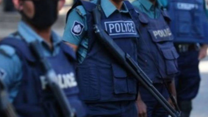 পুলিশের বেতন বন্ধ করুন, পোশাকই তাদের জন্য যথেষ্ট: এমপি বাদল