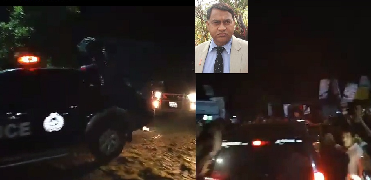 পুলিশ পাহারায় ক্যাম্পাস ছাড়লেন বশেমুরবিপ্রবি ভিসি