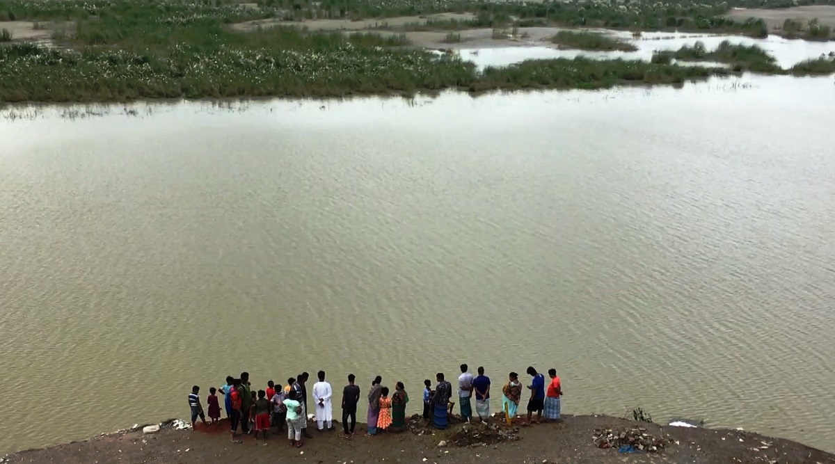 পদ্মায় ভাসমান অজ্ঞাত যুবকের লাশ উদ্ধার