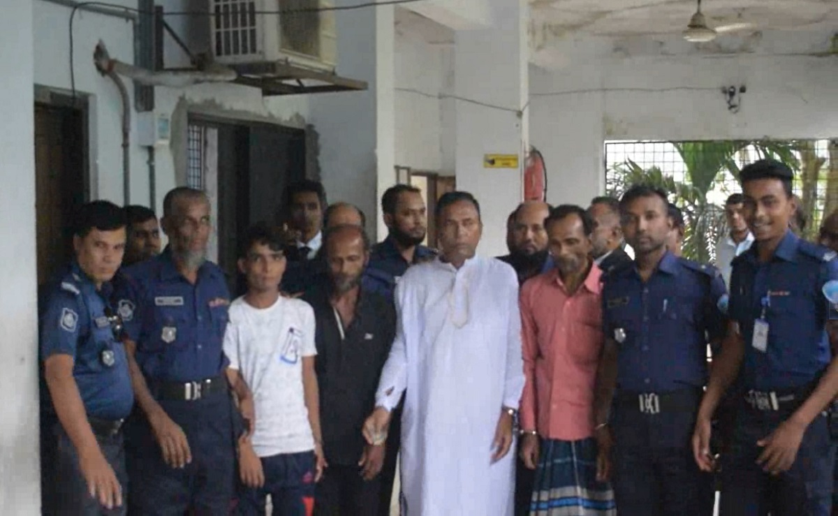 চাঁদপুরে ব্যবসায়ী হত্যা মামলায় ৪ জনের যাবজ্জীবন