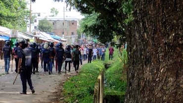 ছাত্রলীগের দুই গ্রুপের দফায় দফায় সংঘর্ষ, উত্তপ্ত চবি