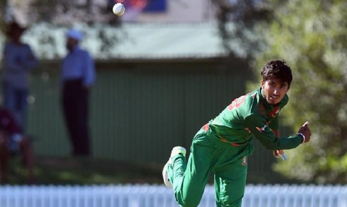 হাতে বল পেয়েই জাদু দেখালেন আফিফ