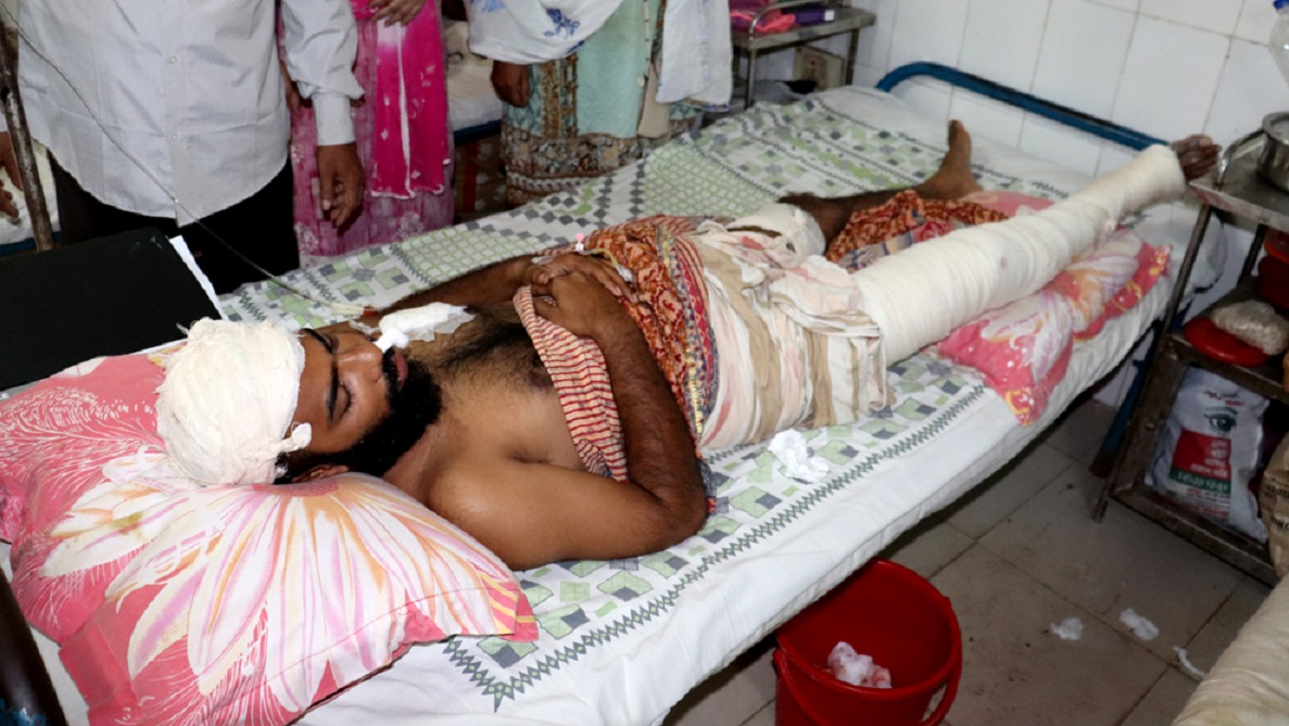 সালিশ বৈঠক চলাকালে সংঘর্ষে আহত ১০