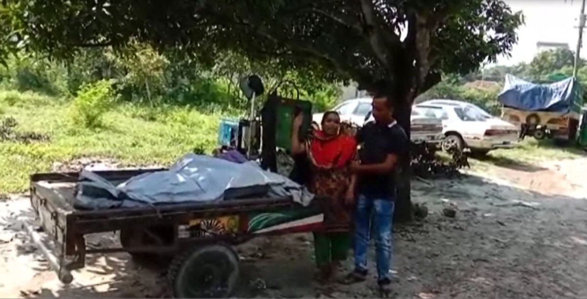 স্ত্রীকে গলা কেটে হত্যা, স্বামী পলাতক