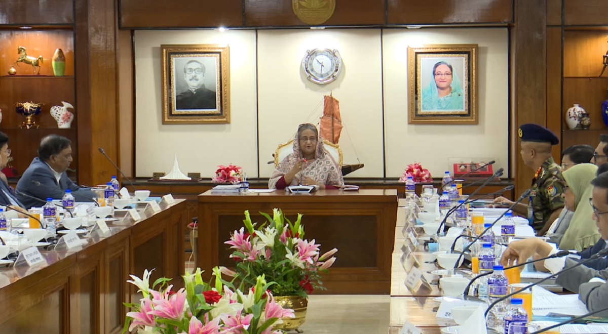 কৃষি জমি বাঁচিয়ে শিল্প কারখানা গড়ে তুলুন: প্রধানমন্ত্রী
