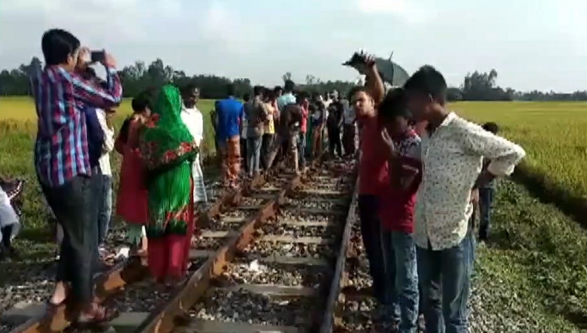 পীরগঞ্জে ট্রেনে কাটা পড়ে যুবকের মৃত্যু