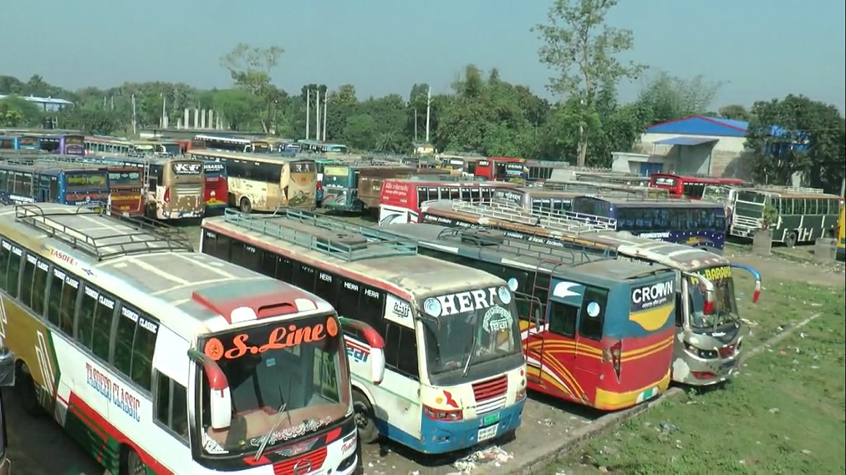 মেহেরপুরে সকল রুটে আন্তঃজেলা বাস চলাচল বন্ধ