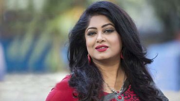 চাইলেই কথা বলতে পারবেন মৌসুমীর সাথে!