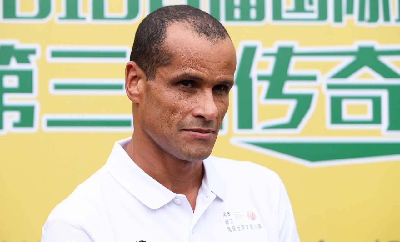 ১০ নম্বর জার্সি নিয়ে চটেছেন রিভালদো