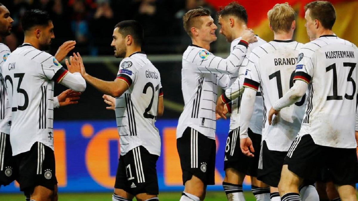 গ্রুপ সেরা জার্মানি, রানার্সআপ নেদারল্যান্ডস