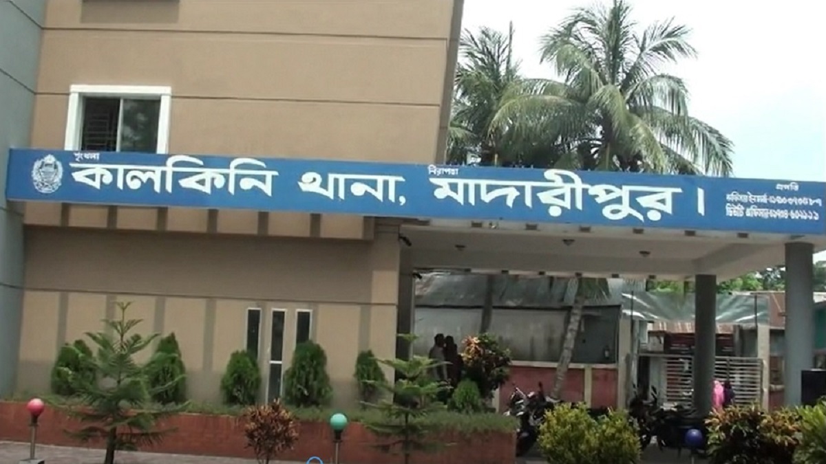 বিয়ের প্রলোভন দেখিয়ে দুইদিন আটকে রেখে স্কুলছাত্রীকে ধর্ষণ